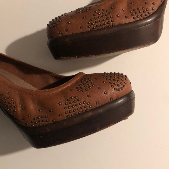 Burberry Brown Leather Studded Stiletto Pumps 38/8 - Picture 6 of 8